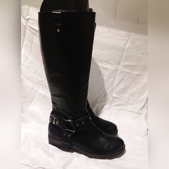 Madden Girl - Picture 3 of 4